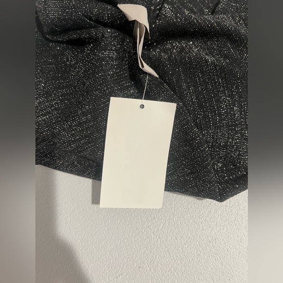 H&M Ladies Black Evening Sparkle
Ruched Front Dress Size Medium New
With Tags - Picture 5 of 9